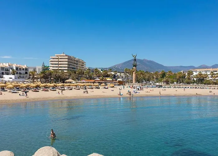 - Marina Banus, Puerto Banus, 2br Luminous Pool & Parking Апартаменты Марбелья
