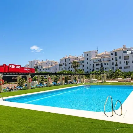 Marbella Home Rentals - Marina Banus, Puerto Banus, 2Br Luminous Pool & Parking 아파트 마르베야